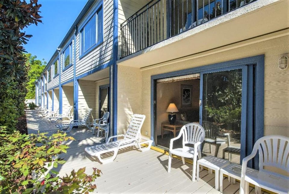 Royal Holiday Beach Resort Resort in Biloxi