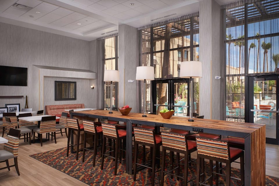 Hampton Inn & Suites by Hilton Phoenix Scottsdale Shea Blvd Hotel in McCormick Ranch