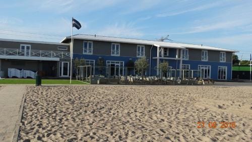 Beach Hotel Oostvoorne Hotel in South Holland (province)