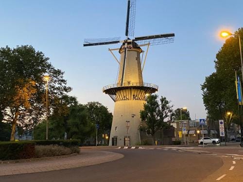 Hotel Cafe The Windmill Hotel in Rotterdam