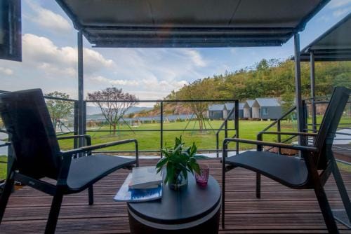 Ningbo Lake Forest Resort Hotel in Zhejiang