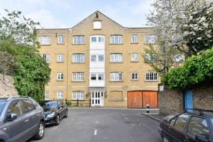 Cozy apartment with patio Hotel in London Borough of Southwark