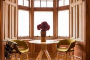 Contemporary Cottage with Free Parking Hotel in Edinburgh