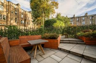 Elegant Flat with Garden in Edinburgh’s West End Hotel in Edinburgh
