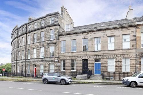 Exclusive House with Free Parking Hotel in Edinburgh