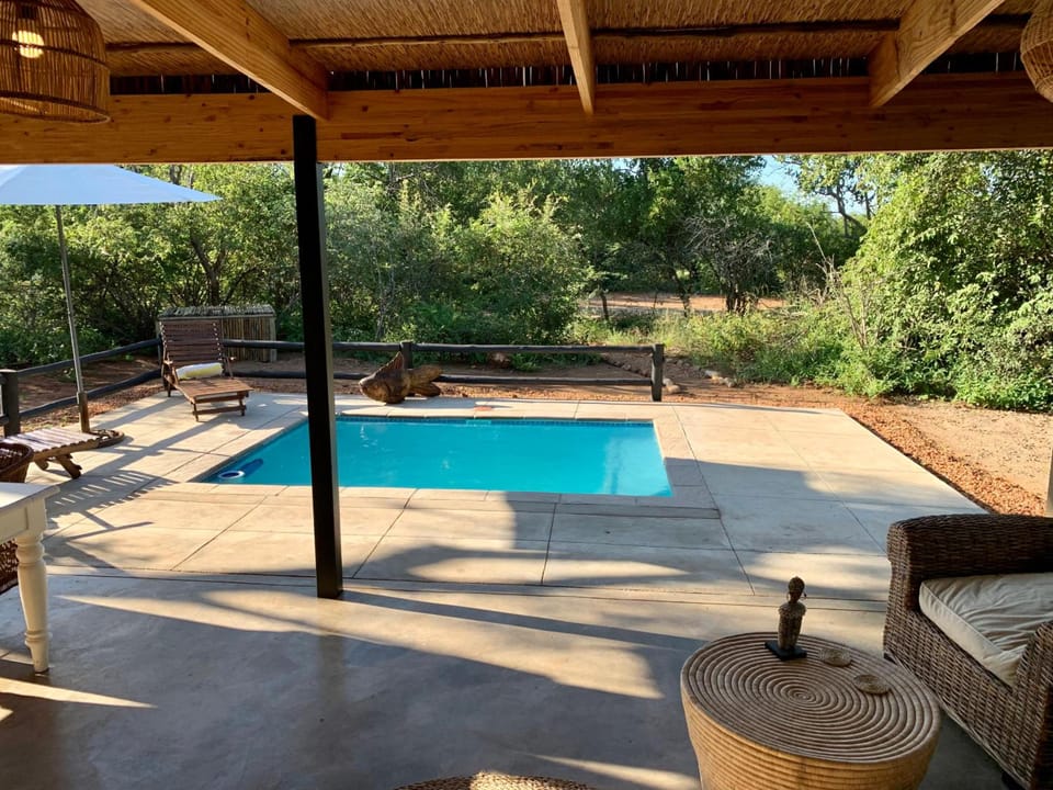 Rooibos Luxury Bush Cottage Lodge in South Africa