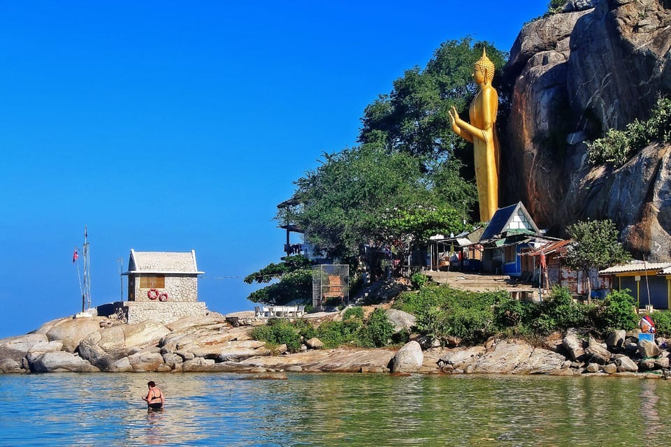Dasiri Lakefront Villa Premium Hotel in Nong Kae