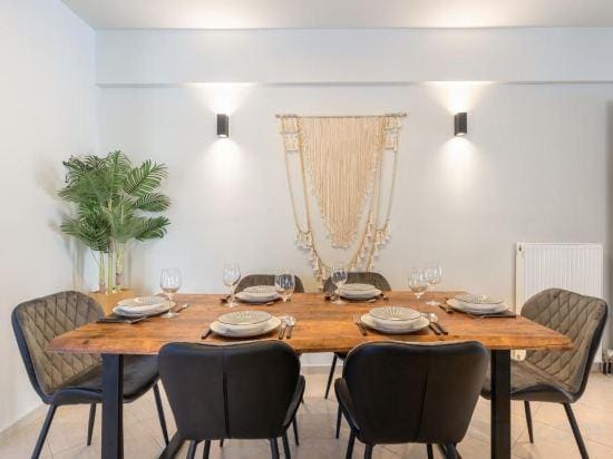 Villa Ismini 3 Bedrooms with Pool , Sea View and e-Car Charger. Hotel in Crete