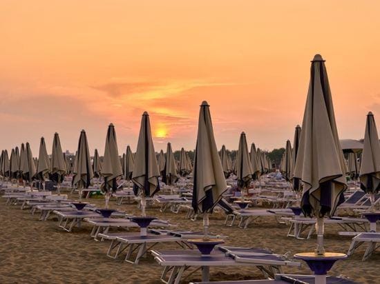Enjoy the Serenity on Our Beautiful Terrace - Beahost Hotel in Veneto