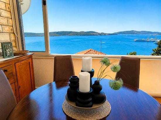 Apartment with Breathtaking Sea View Hotel in Trogir