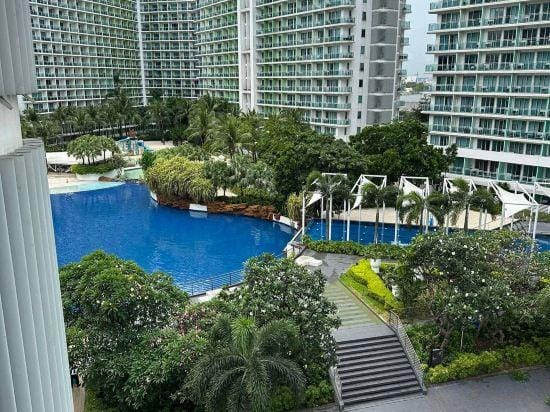 Azure Staycations by M&M 1 Hotel in Paranaque