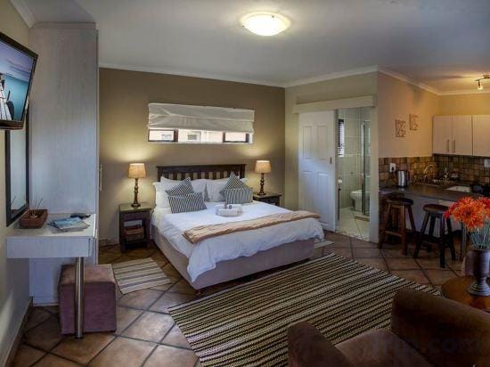 Luxury Room, Double Bed and Sleeper Couch Max 4 Guests, Near Port Elizabeth Hotel in Port Elizabeth