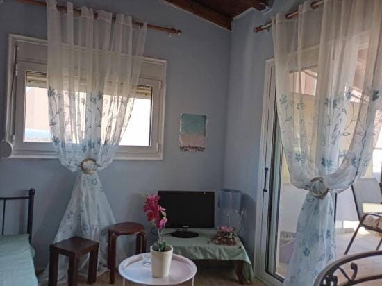 Charming Iraklio Apartment with Private Entrance and Breathtaking Views Hotel in Crete Region