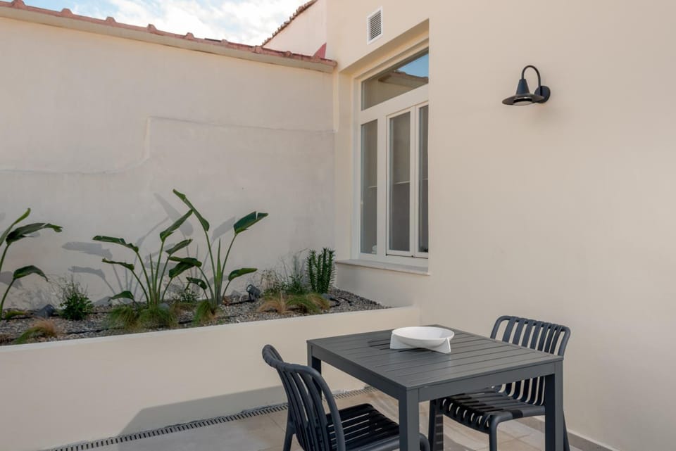 Amara Luxury Suites With Private Hot Tub Apartment hotel in Chania