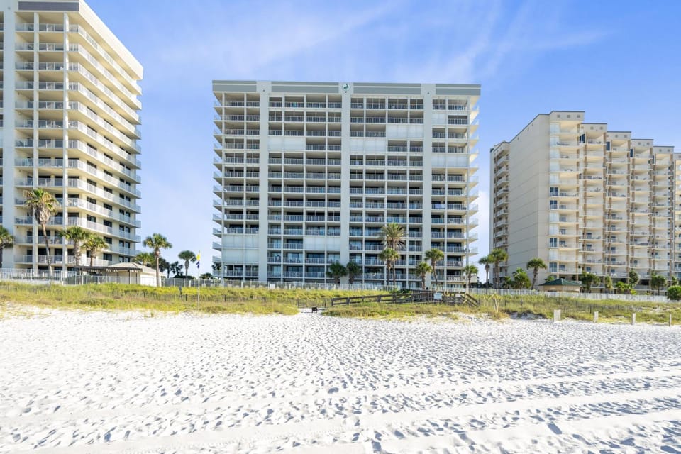Pelican Pointe by Hosteeva Hotel in Orange Beach