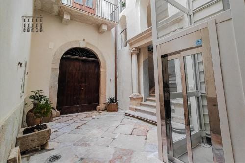Palazzo Giotta - dimora storica Hotel in Bari