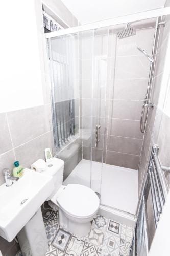 Stylish Ensuite Rooms, Middlesbrough TS5 Hotel in Middlesbrough