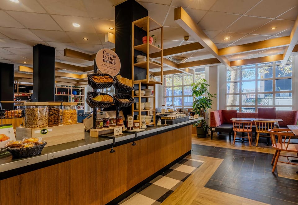 B&B HOTEL Lille Roubaix Centre Grand-Place Hotel in Flanders