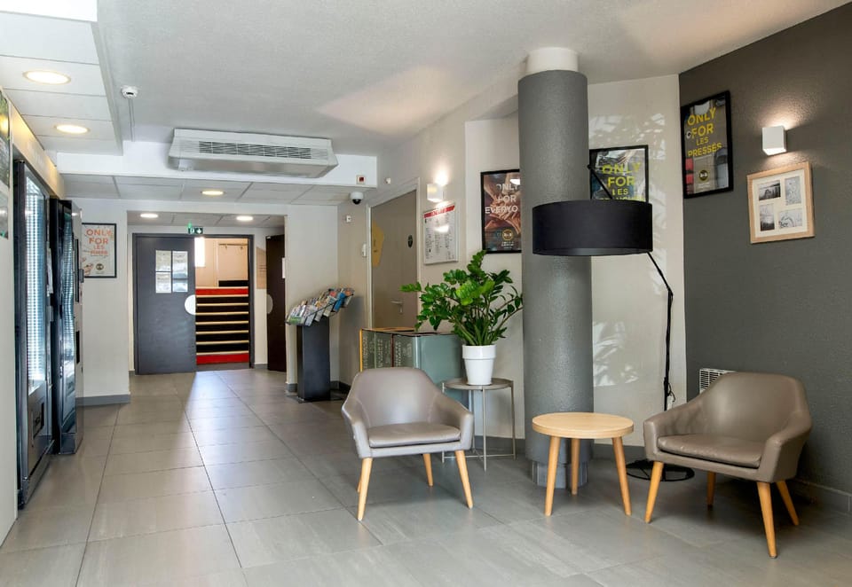 B&B HOTEL Avignon 2 Hotel in Le Pontet