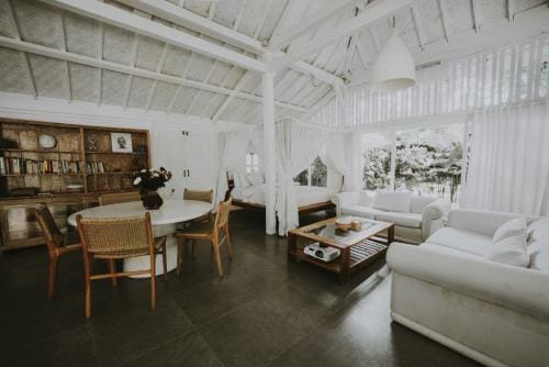 Bloom Bungalows Canggu Hotel in North Kuta