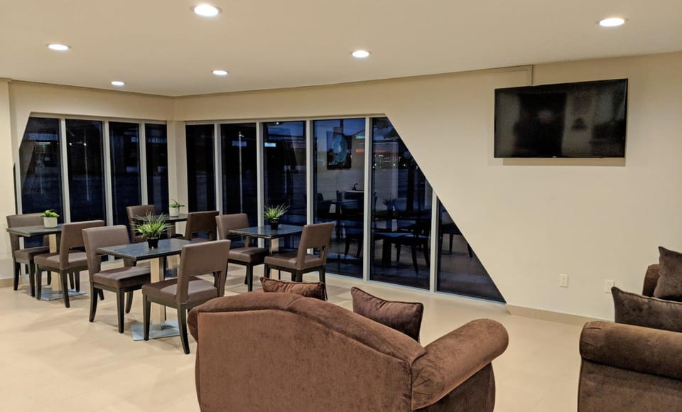 Epic Hotel Hotel in Montebello