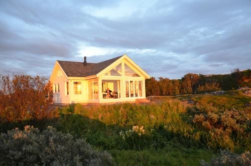 Superior Cottage with Sea View in Senja Lodge in Nordland, Norway