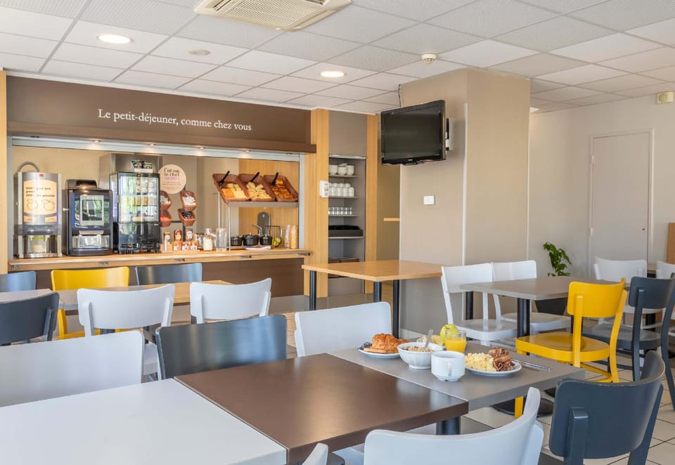 B&B HOTEL Marseille Aeroport Saint-Victoret Hotel in Marignane