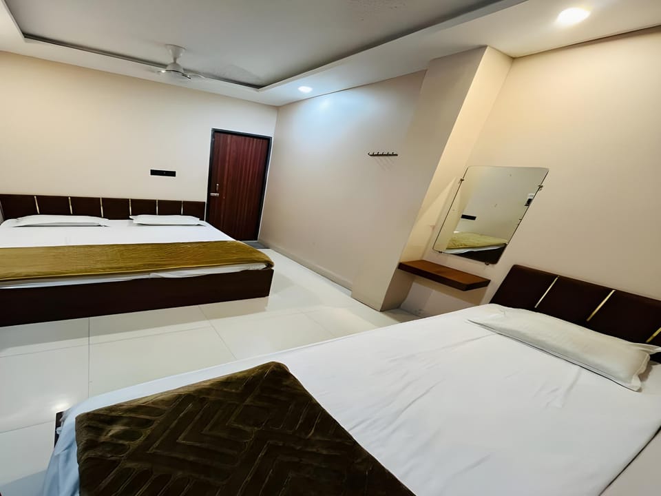 Hotel Ujjain Dwarka Palace Hotel in Rajasthan