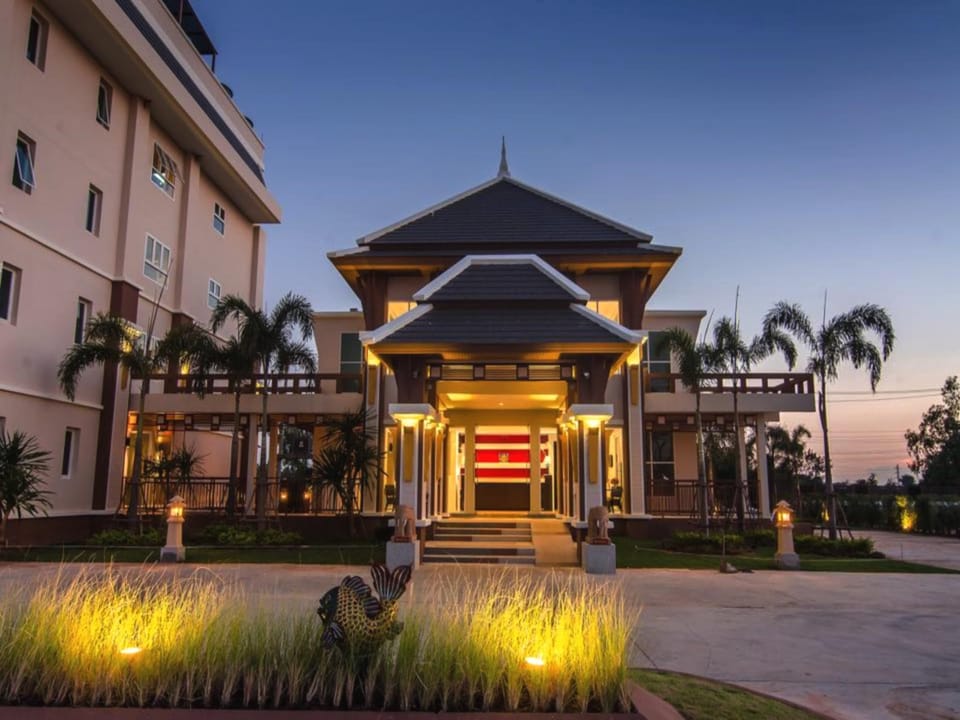 The Lake Hotel Khon Kaen Hotel in Laos