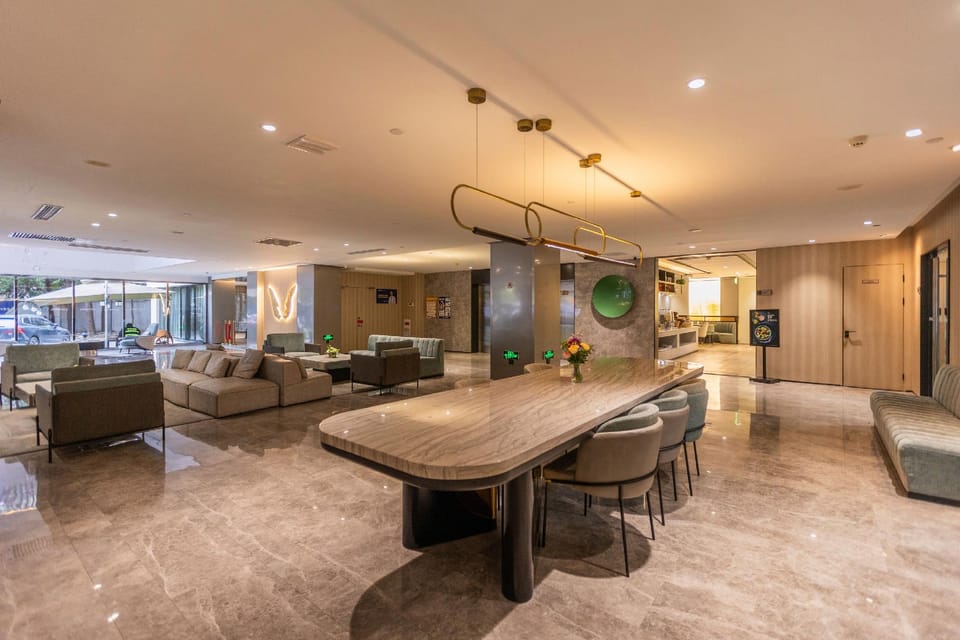 Crystal Orange Hotel Hangzhou Zhejiang University Zijin Port Wenyi West Road Hotel in Hangzhou
