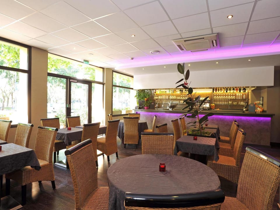 Bar/lounge