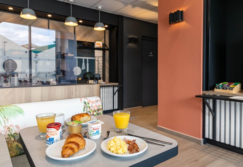 B&B HOTEL Mulhouse Bale Aeroport Hotel in Saint-Louis