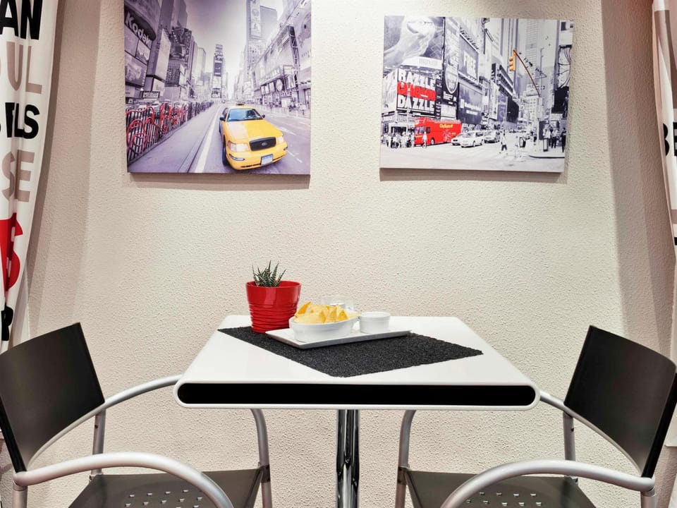 Coffee shop