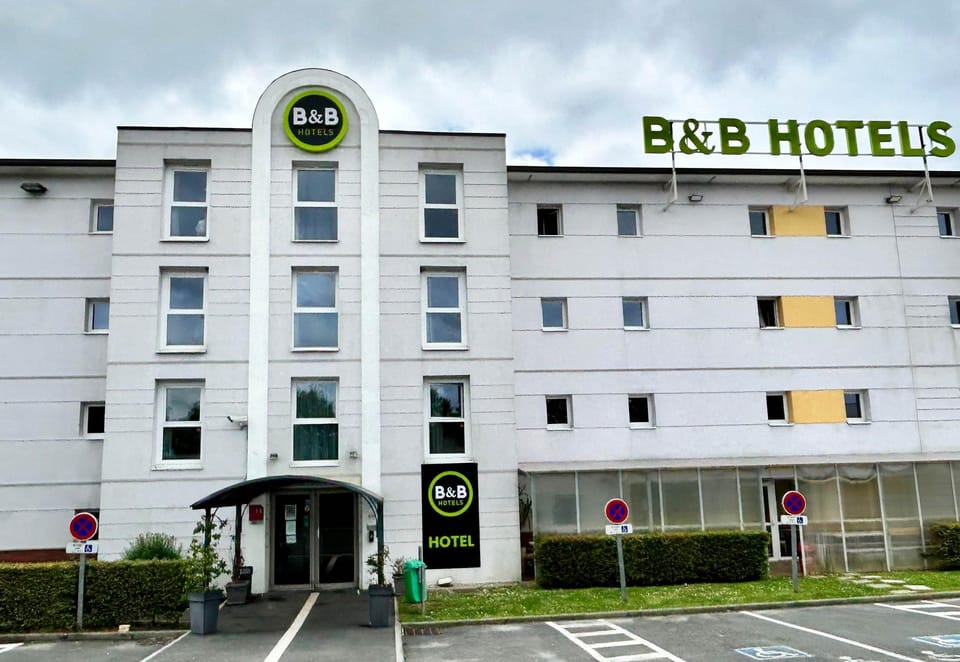 B&B HOTEL Lisieux Parc des Expositions Hotel in Lisieux