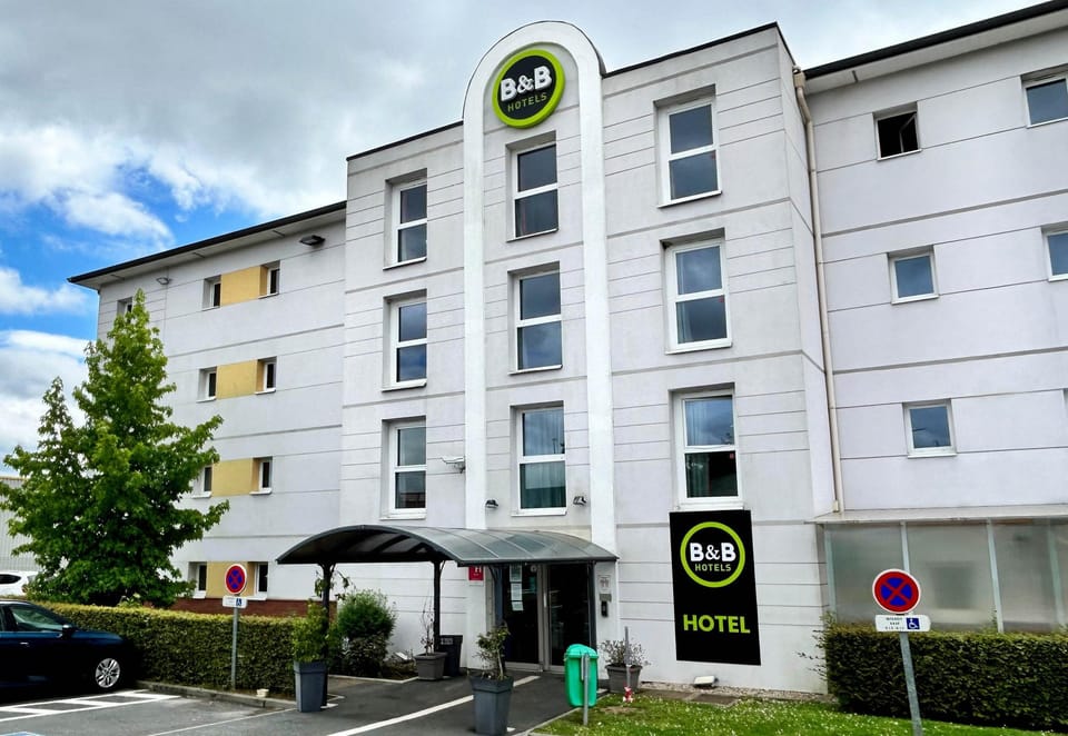 B&B HOTEL Lisieux Parc des Expositions Hotel in Lisieux