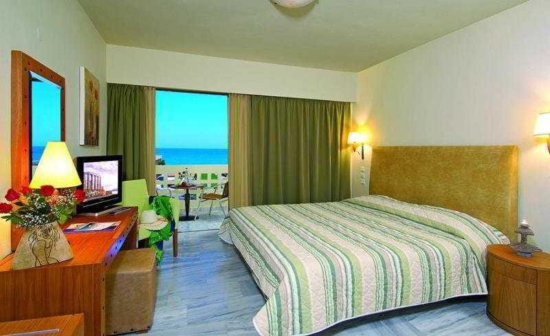 Santa Marina Beach Hotel Hotel in Agia Marina