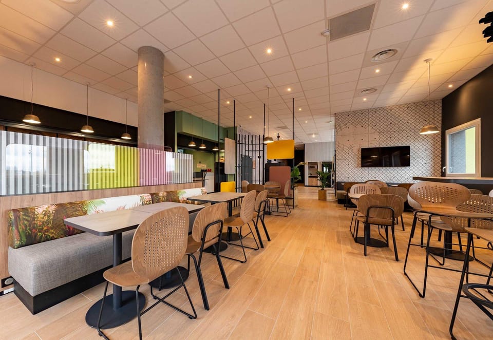 B&B HOTEL Valenciennes Onnaing 3 etoiles Hotel in Hauts-de-France