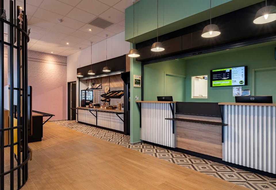 B&B HOTEL Valenciennes Onnaing 3 etoiles Hotel in Hauts-de-France