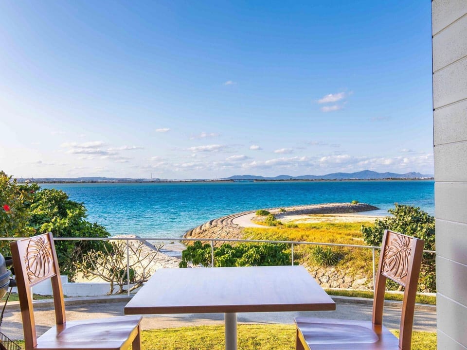 413 Hamahiga Hotel＆Cafe Hotel in Okinawa Prefecture