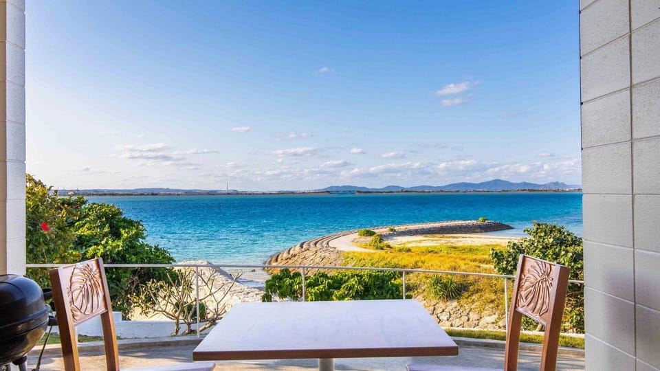 413 Hamahiga Hotel＆Cafe Hotel in Okinawa Prefecture