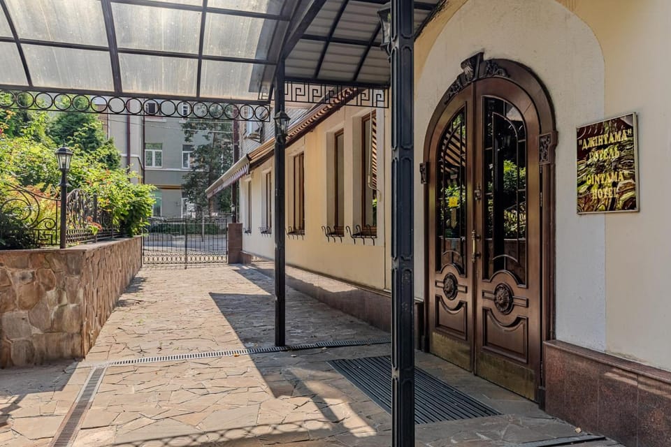 Gallery Hotel Gintama Hotel in Kiev City - Kyiv
