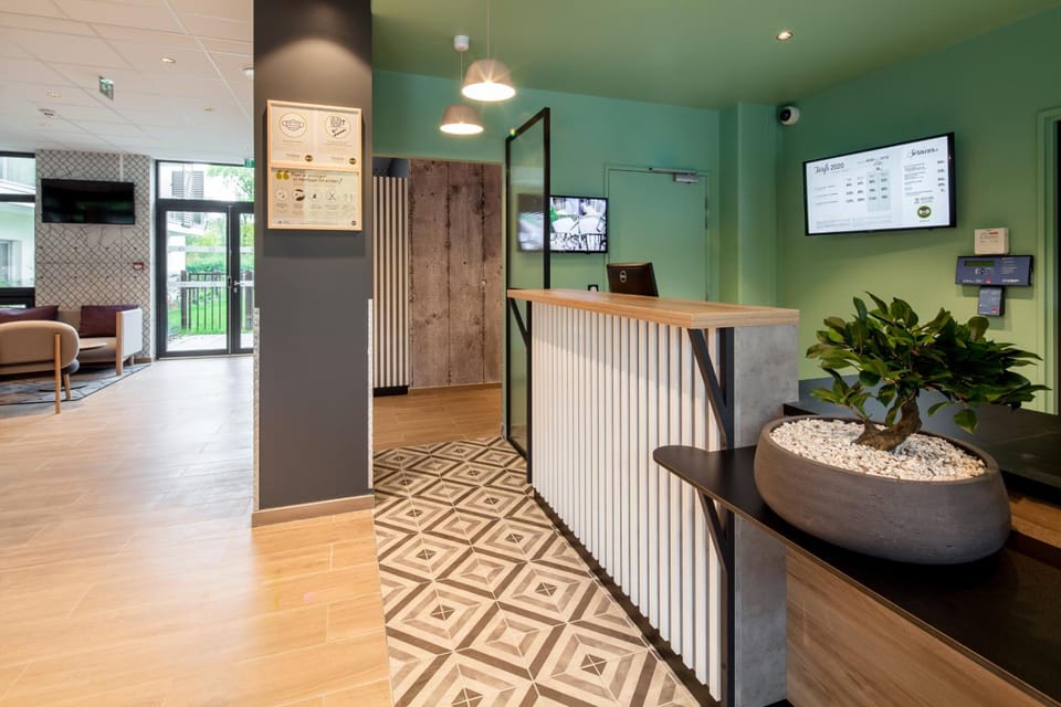 B&B HOTEL Paris Meudon Velizy Hotel in Île-de-France