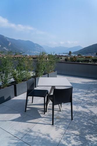 Lake & More Suite Hotel Hotel in Province of Brescia