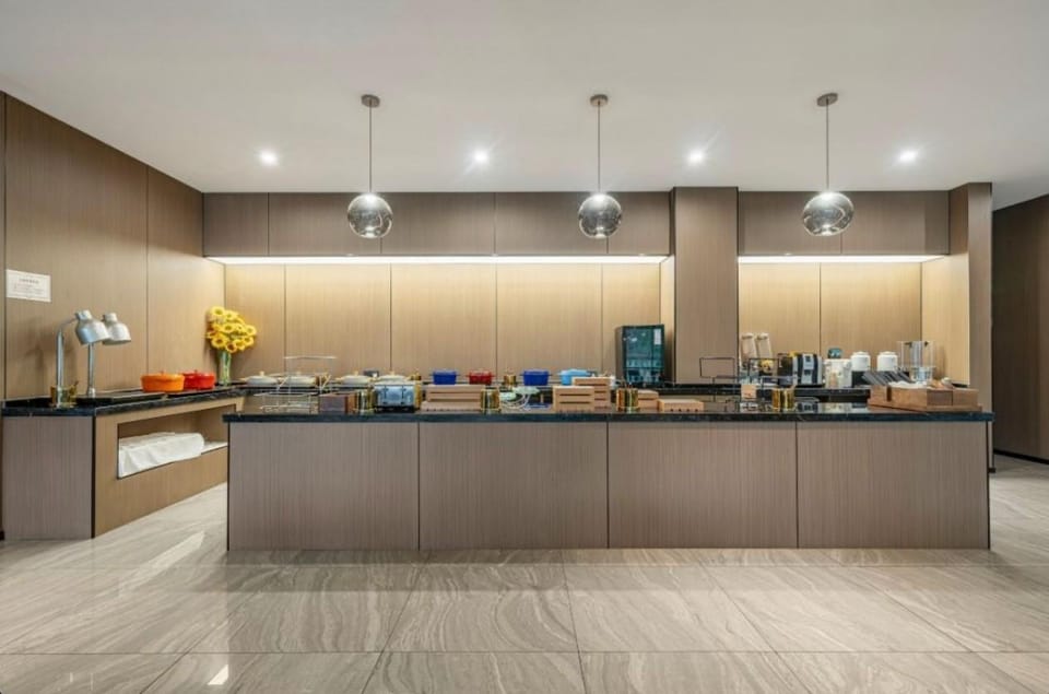 JUYUE HOTEL HONGQIAO AIRPORT  Hotel in Shanghai