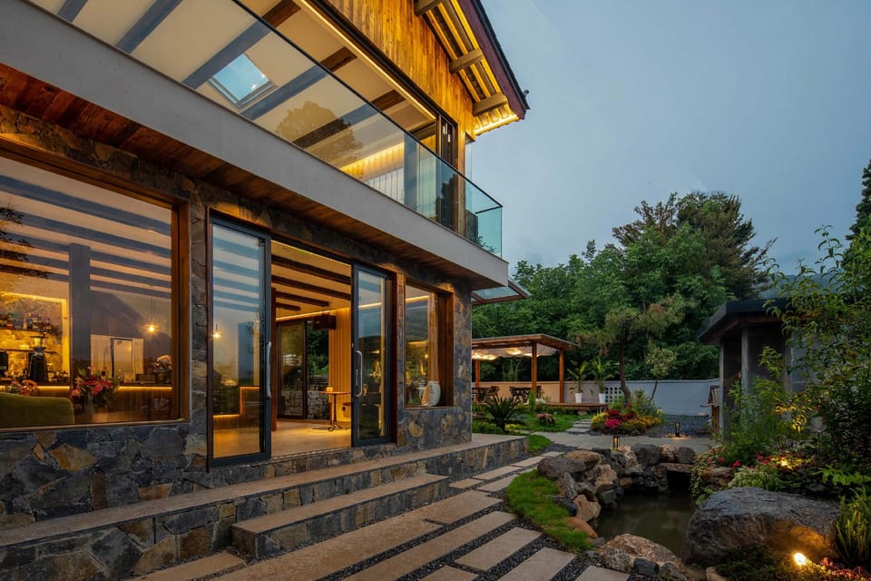 LiJiang Mountain Spring Resort Hotel in China