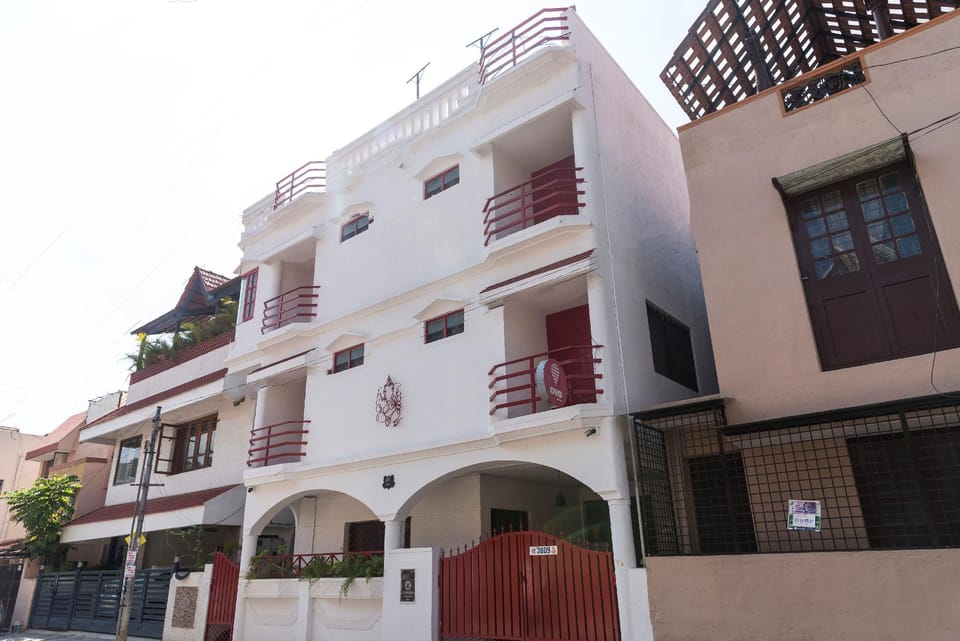 OYO Home Stay Indiranagar Near Sri Someshwara Swami Temple Hotel in Bengaluru