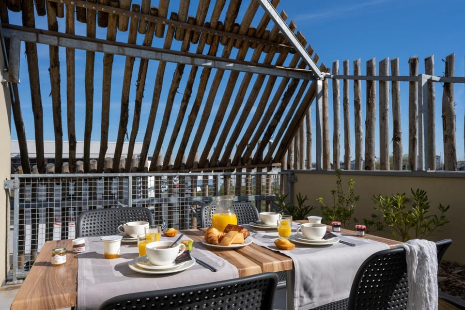 ATHOME RESIDENCE ET SPA Apartment hotel in La Rochelle