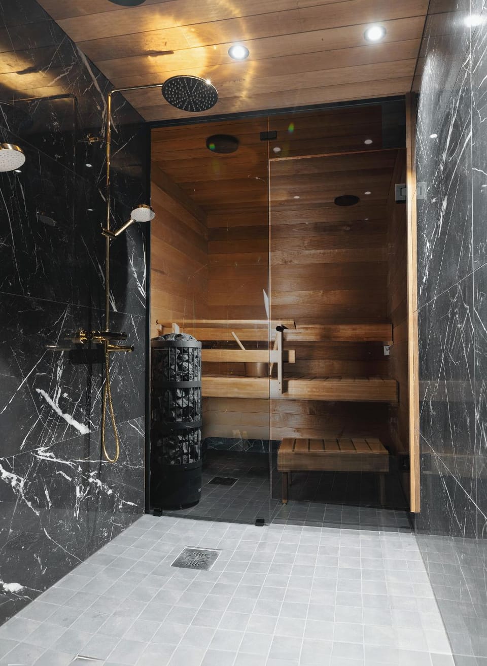 Royal Roi Luxury suite Hotel in Rovaniemi