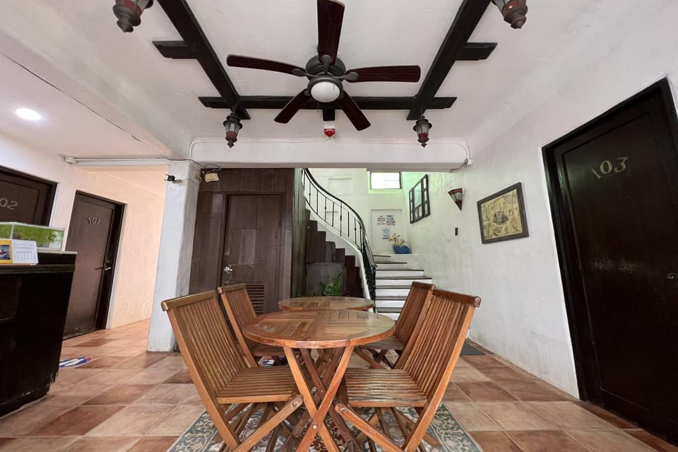 Bangera Inn Hotel in Puerto Galera