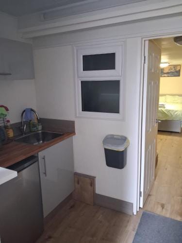 Bedsit in Oldbury Hotel in Oldbury